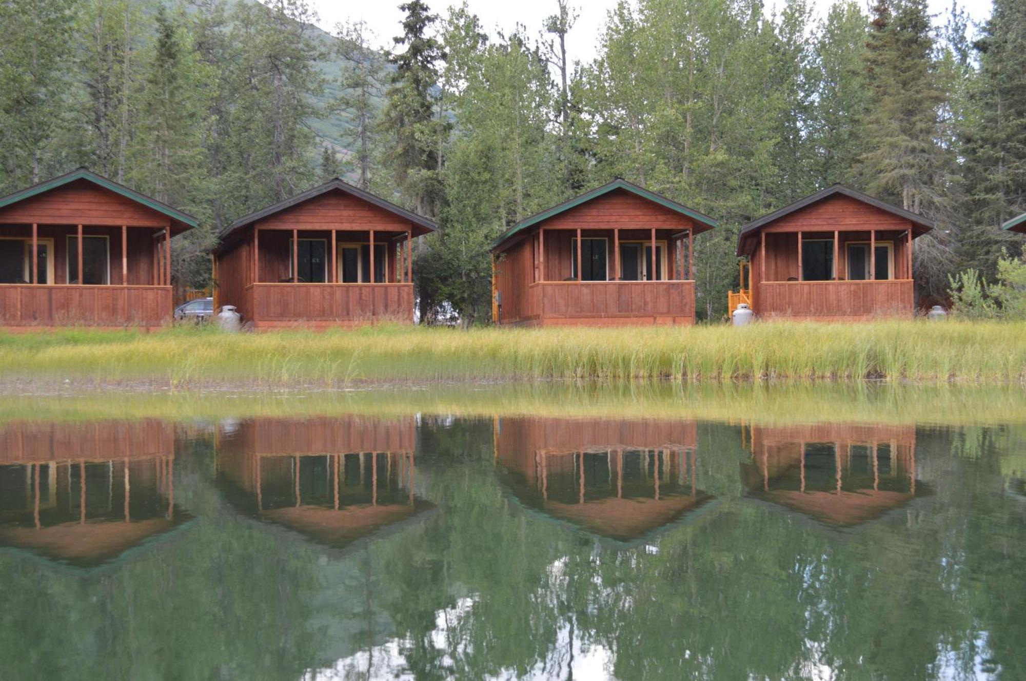 Summit Lake Lodge Kültér fotó