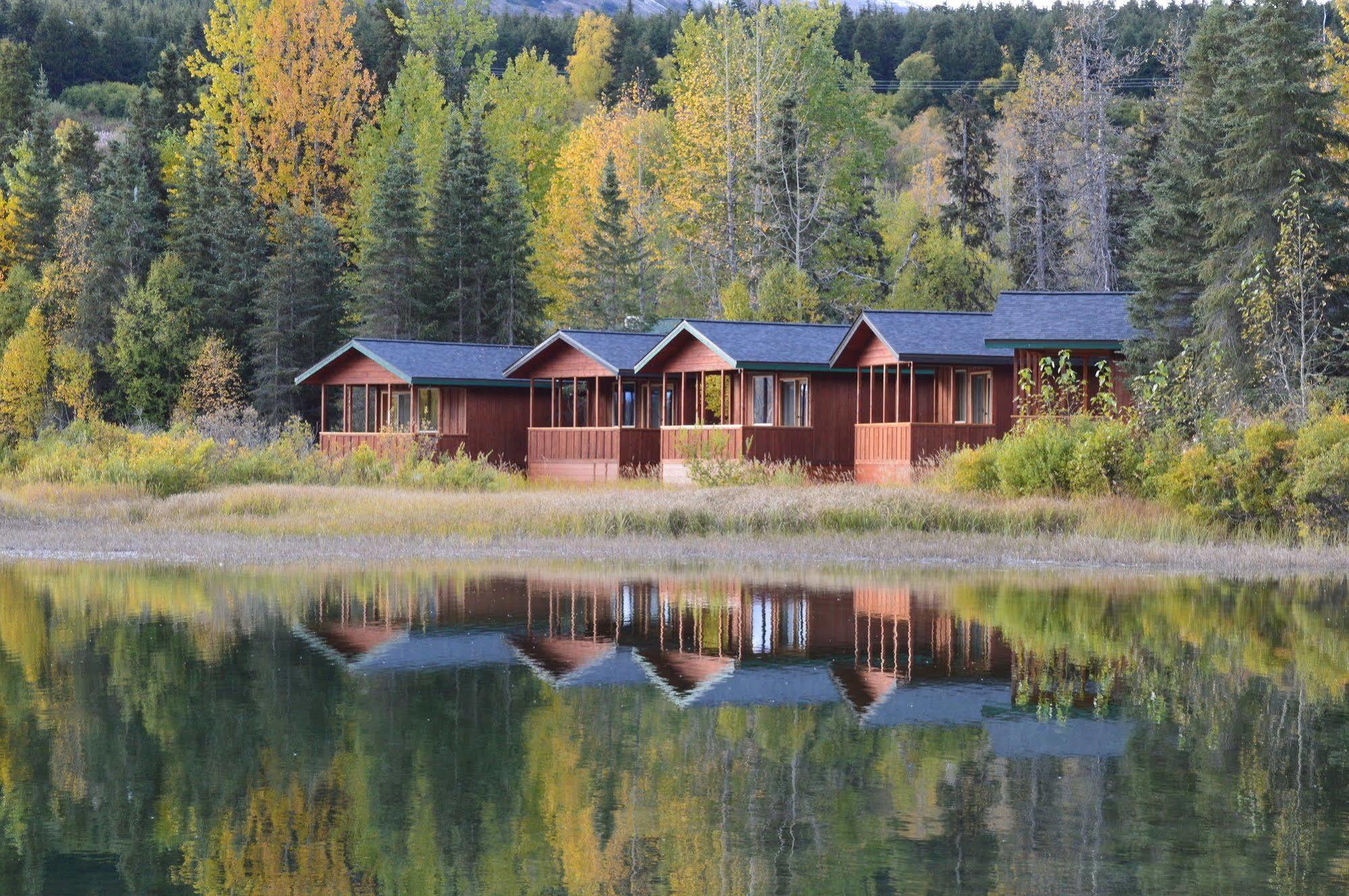 Summit Lake Lodge Kültér fotó
