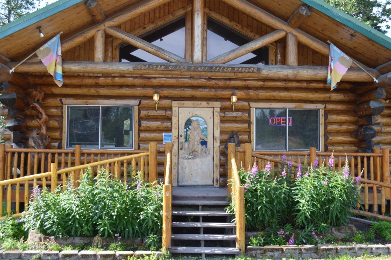 Summit Lake Lodge Kültér fotó