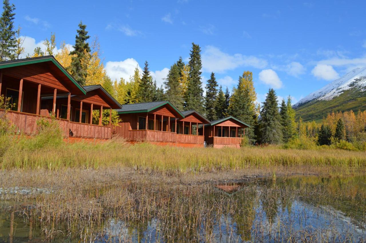 Summit Lake Lodge Kültér fotó